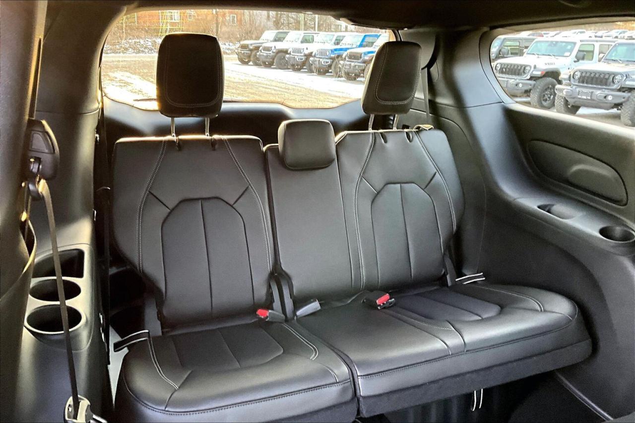 2026 Dodge Grand Caravan SXT | 10.1" Touch Screen | Leather | Stow N Go Photo