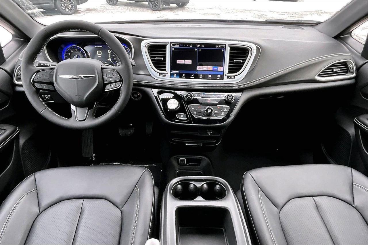 2026 Chrysler Pacifica Select S Appearance | Heated Leatherette | FWD Photo