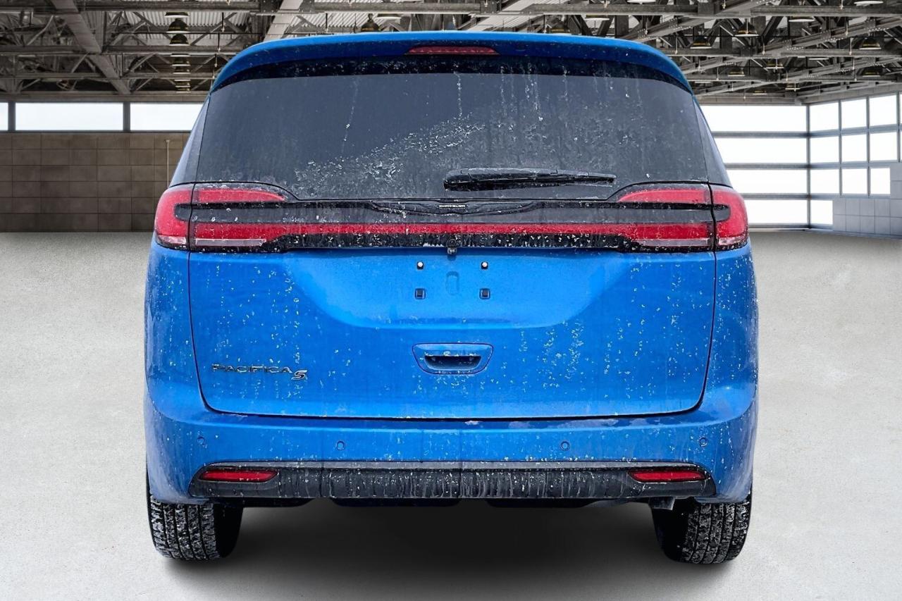 2026 Chrysler Pacifica Select S Appearance | Heated Leatherette | FWD Photo3