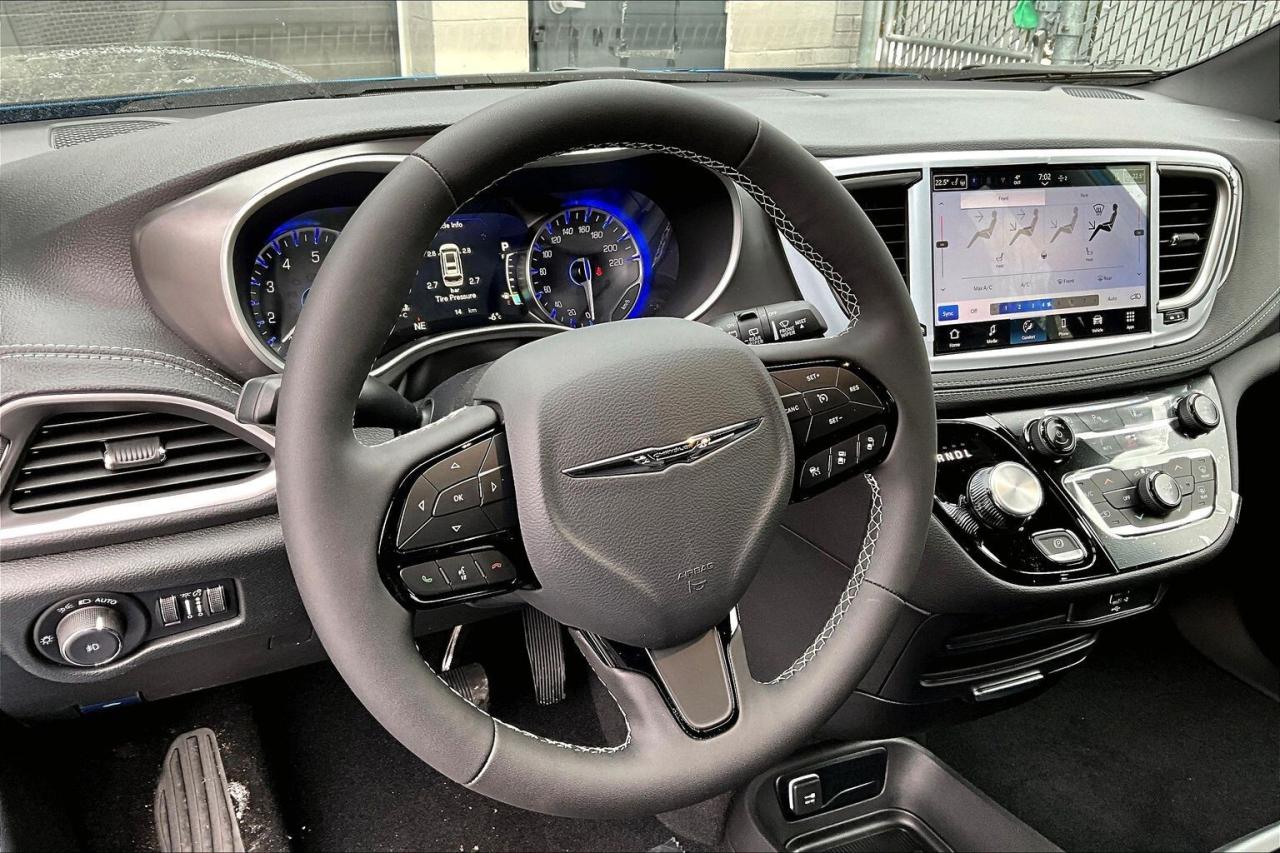 2026 Chrysler Pacifica Select S Appearance | Heated Leatherette | FWD Photo