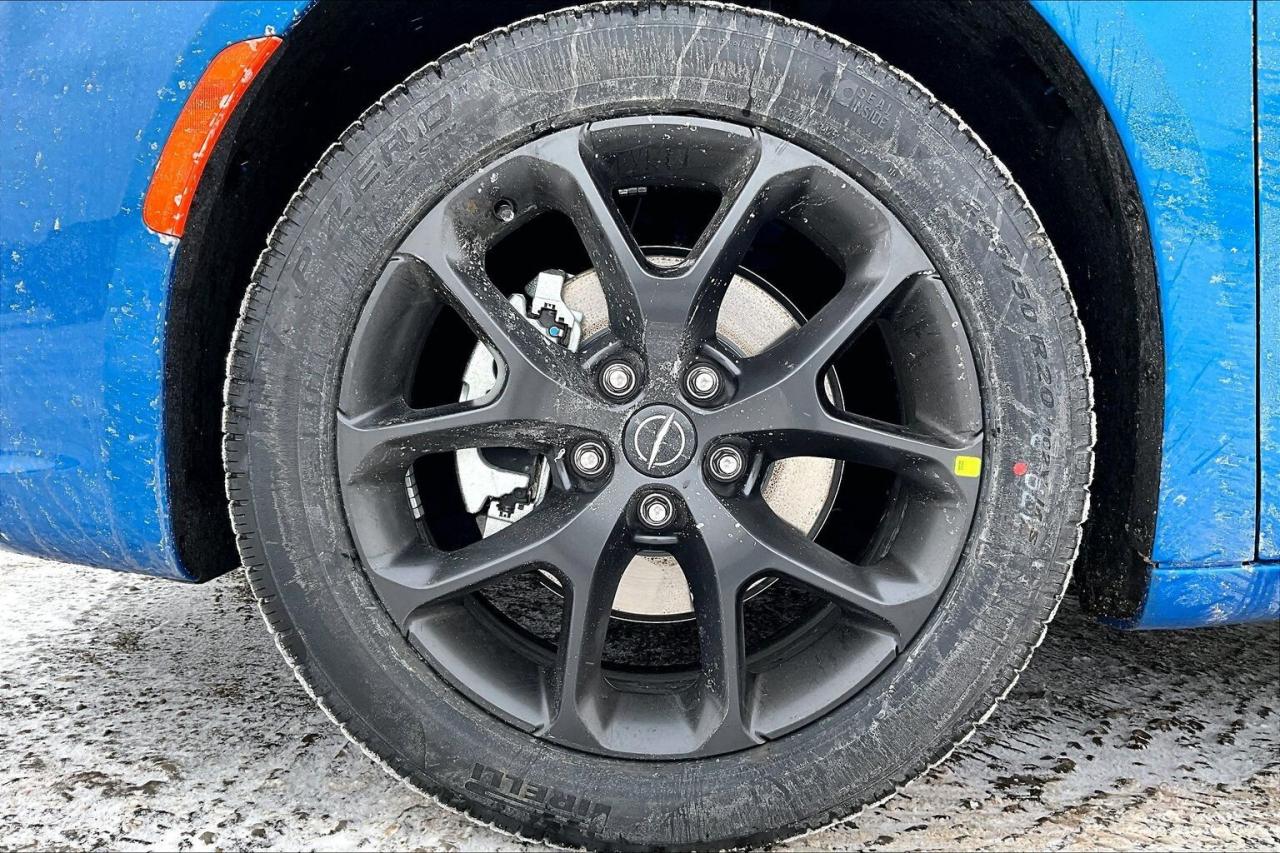 2026 Chrysler Pacifica Select S Appearance | Heated Leatherette | FWD Photo