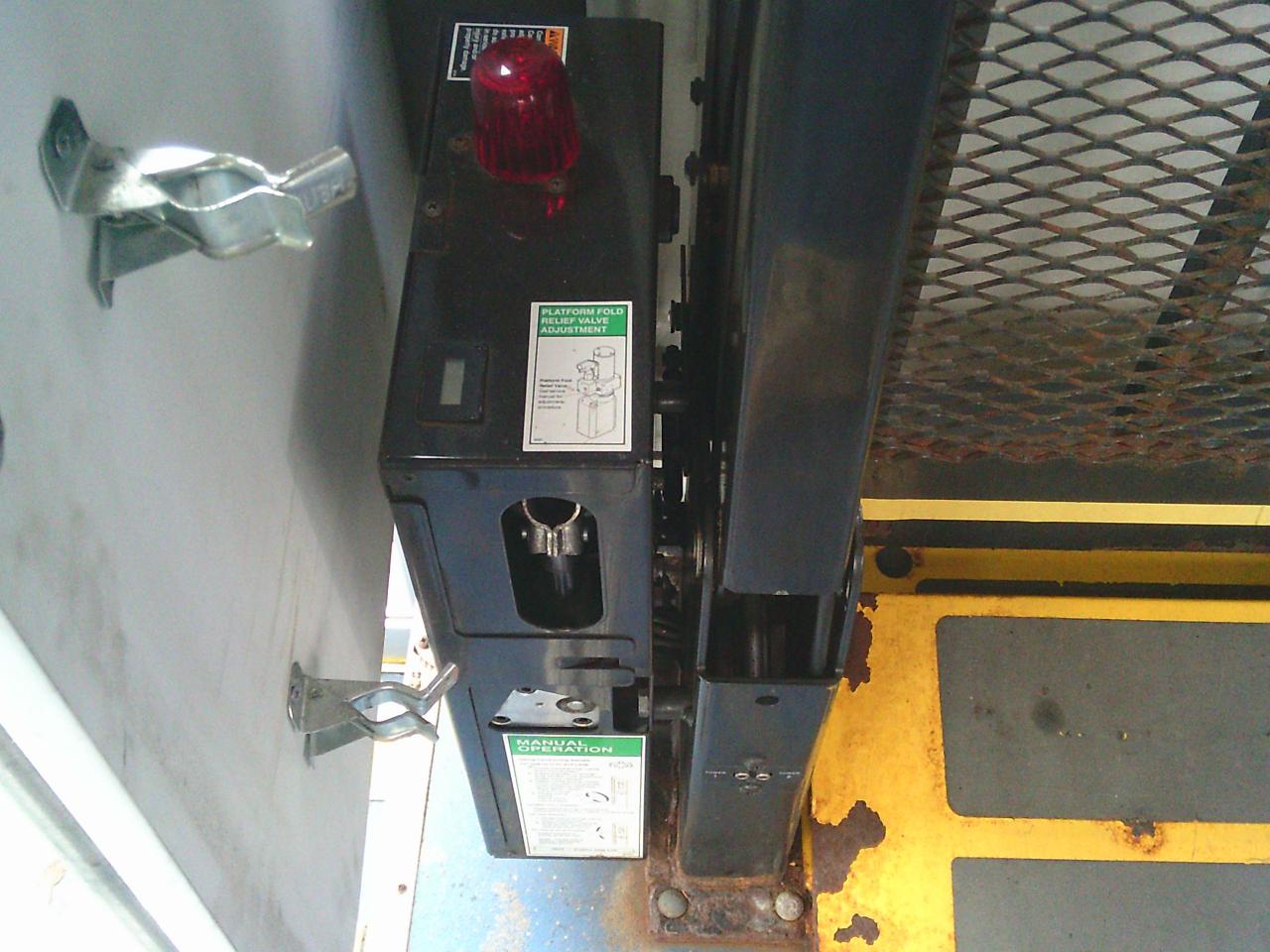 2017 Ford Econoline E-350 Super Duty 158 DRW - Photo #17