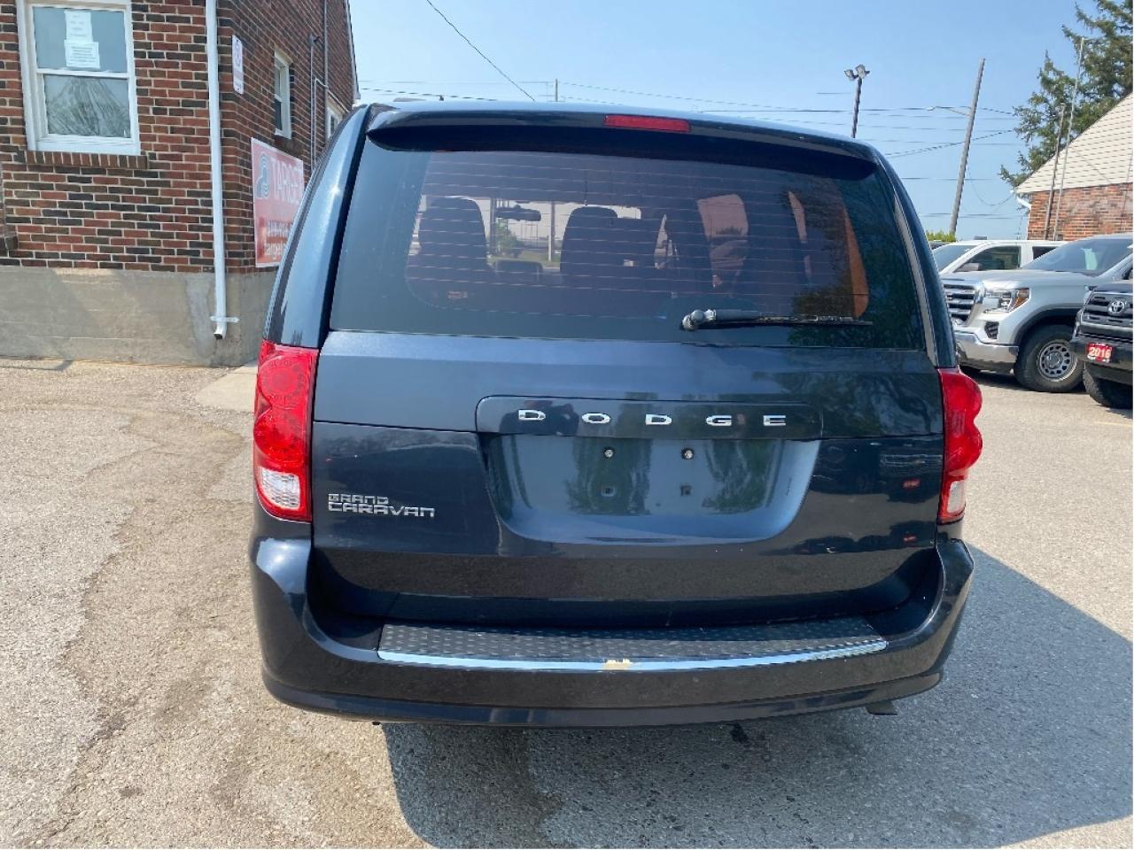 2014 Dodge Grand Caravan SE Photo