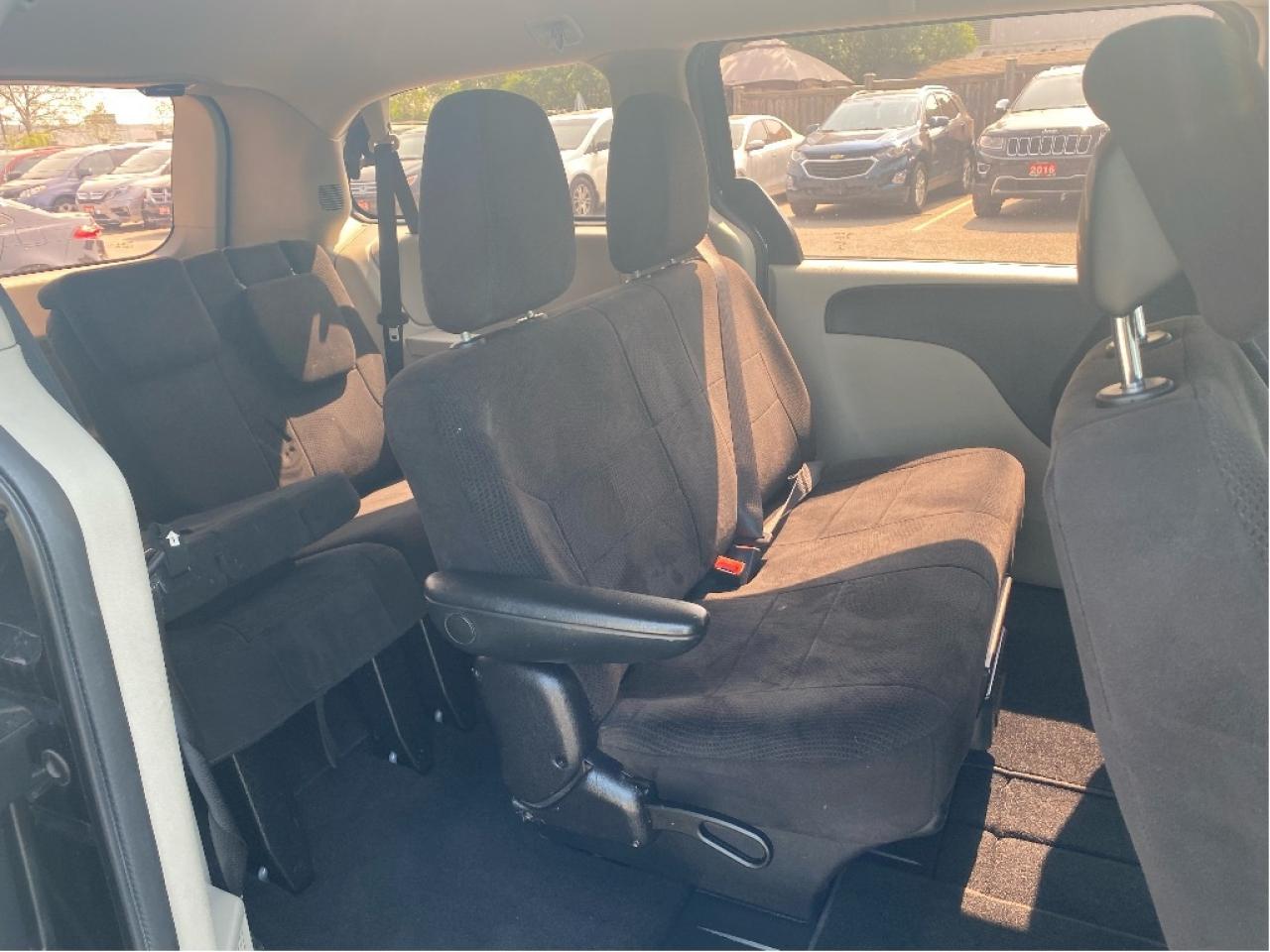 2014 Dodge Grand Caravan SE Photo