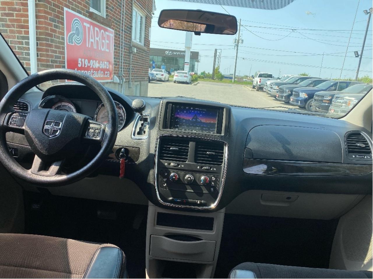 2014 Dodge Grand Caravan SE Photo