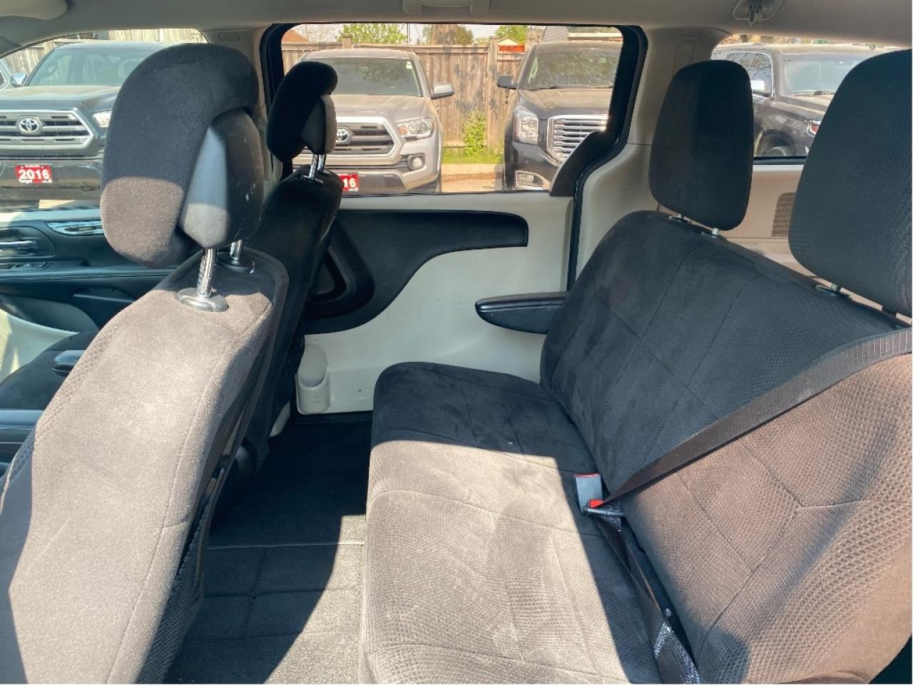 2014 Dodge Grand Caravan SE Photo