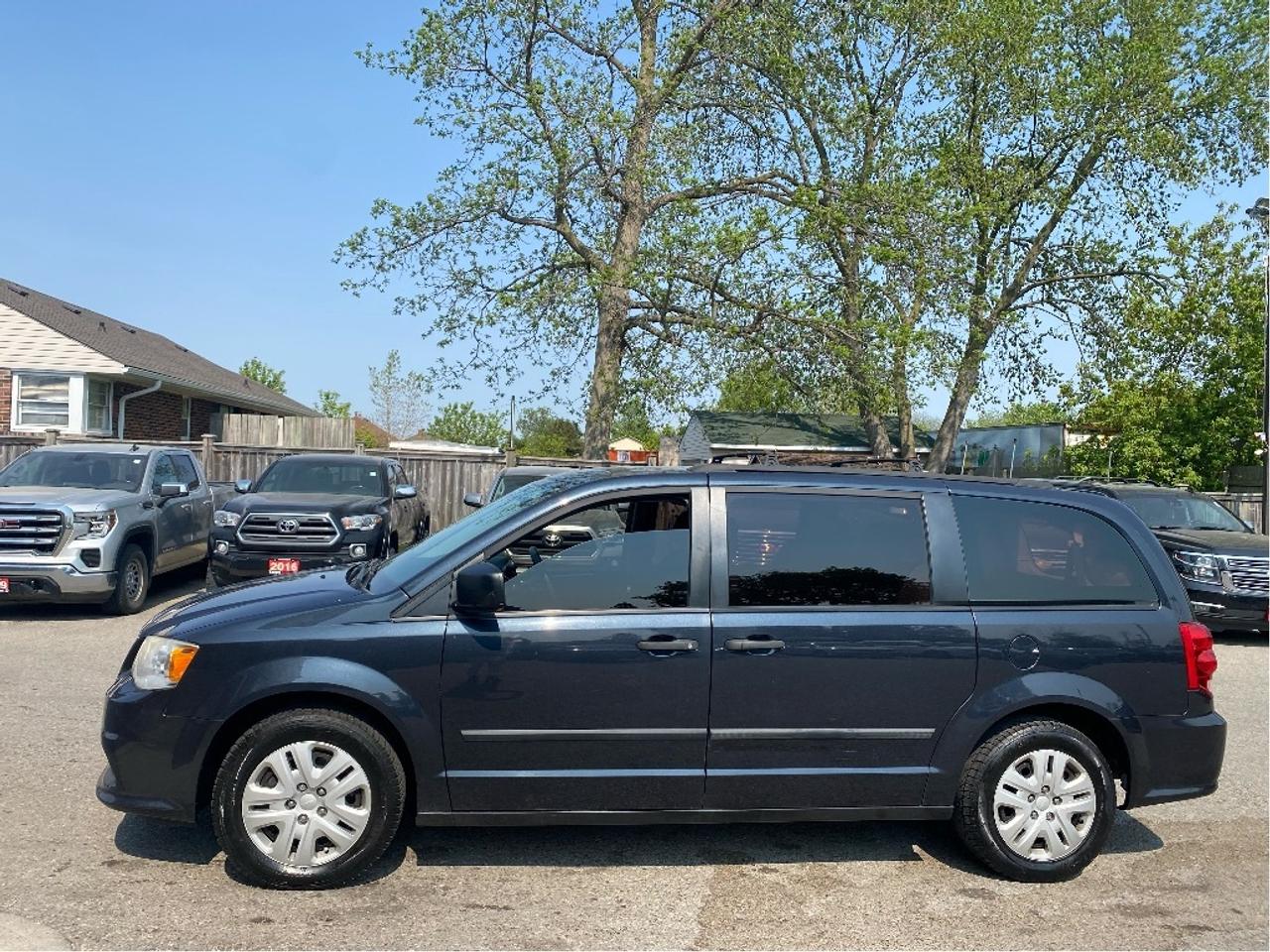 2014 Dodge Grand Caravan SE Photo3