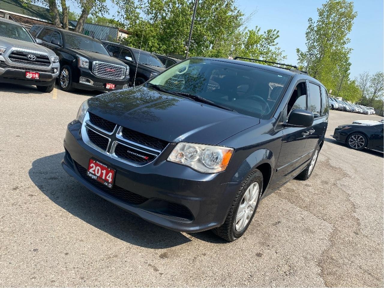 2014 Dodge Grand Caravan SE Photo2