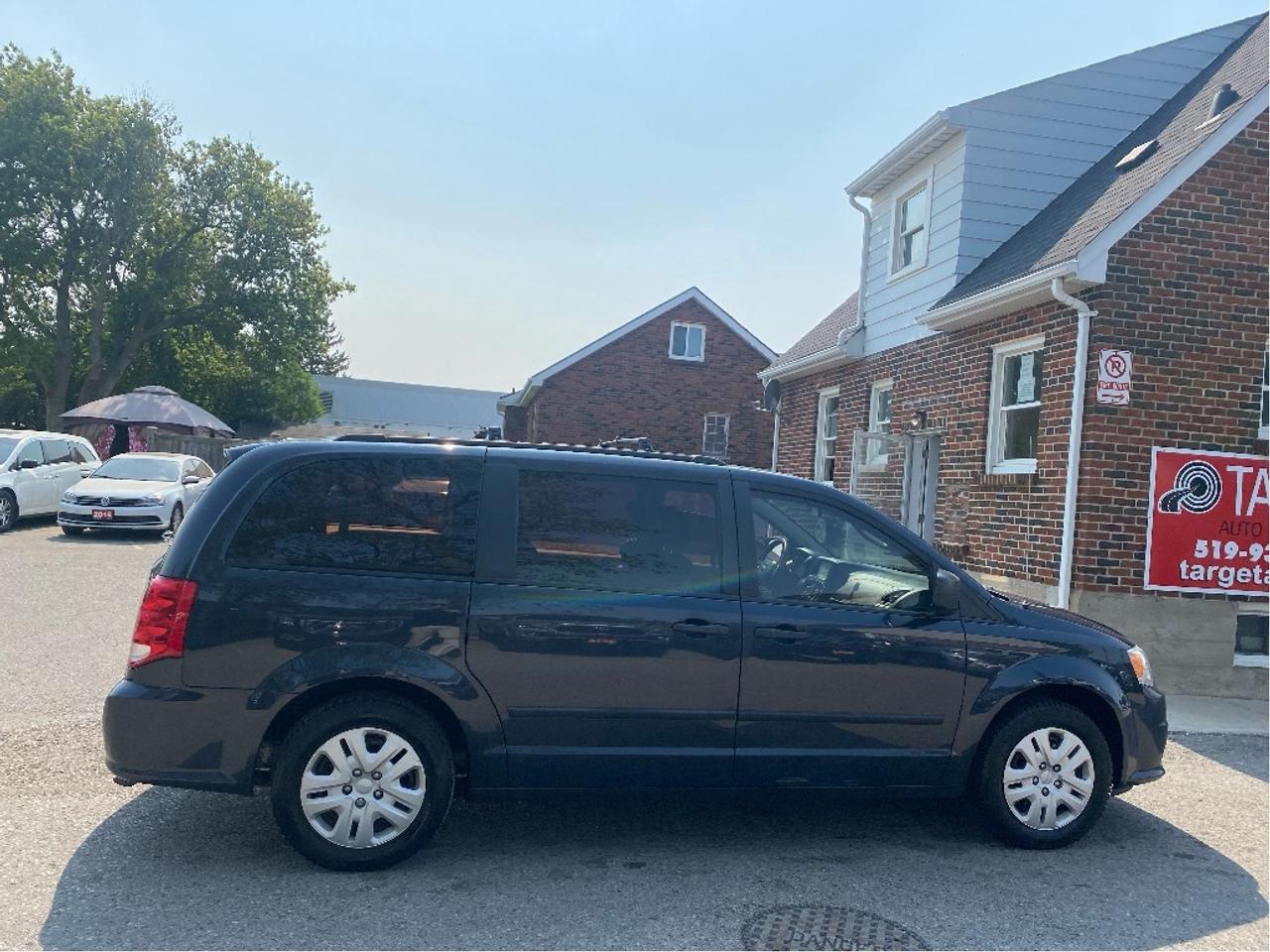 2014 Dodge Grand Caravan SE Photo
