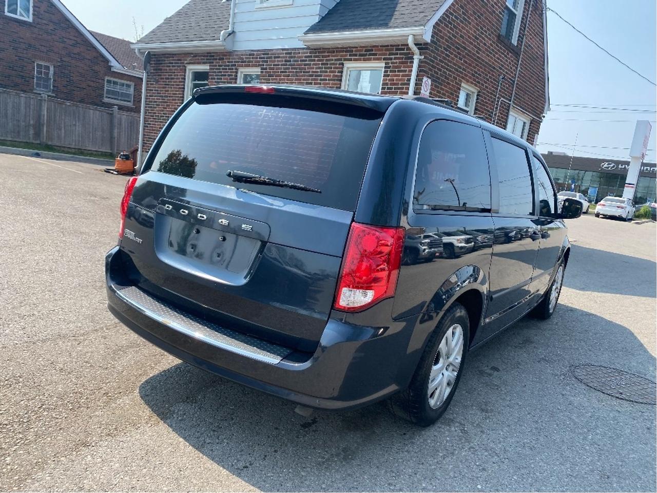 2014 Dodge Grand Caravan SE Photo