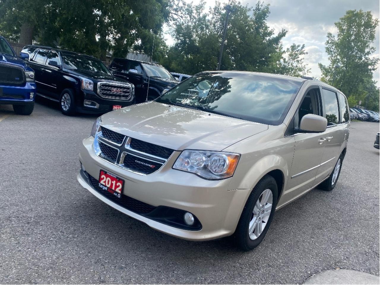 2012 Dodge Grand Caravan Crew Photo2