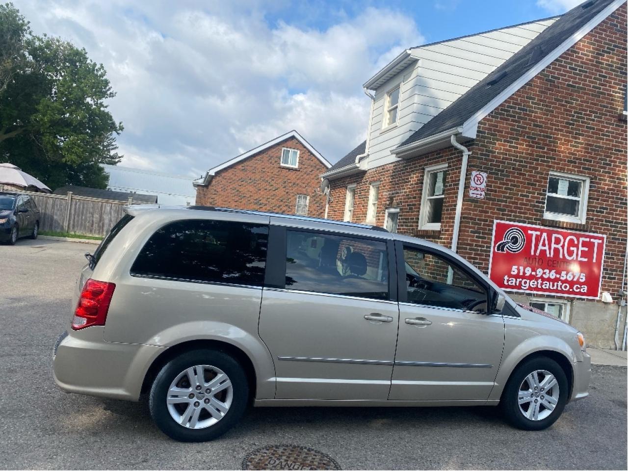 2012 Dodge Grand Caravan Crew Photo