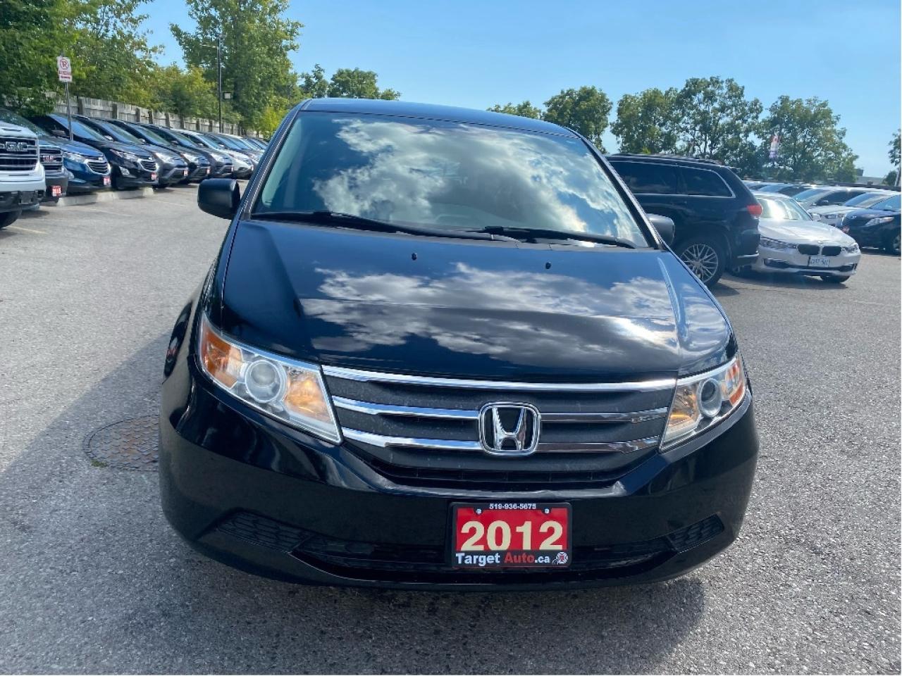 2012 Honda Odyssey LX Photo