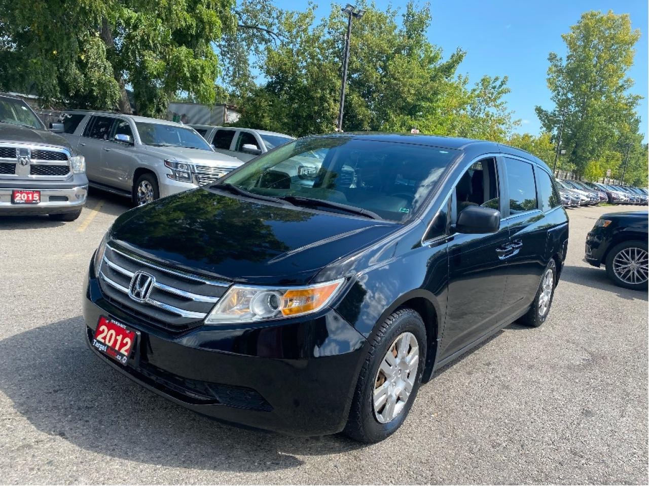 2012 Honda Odyssey LX Photo2