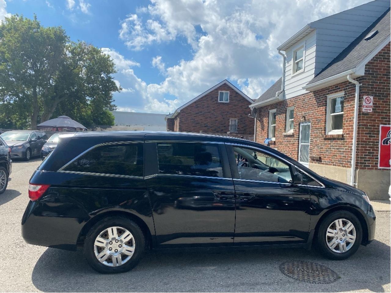 2012 Honda Odyssey LX Photo