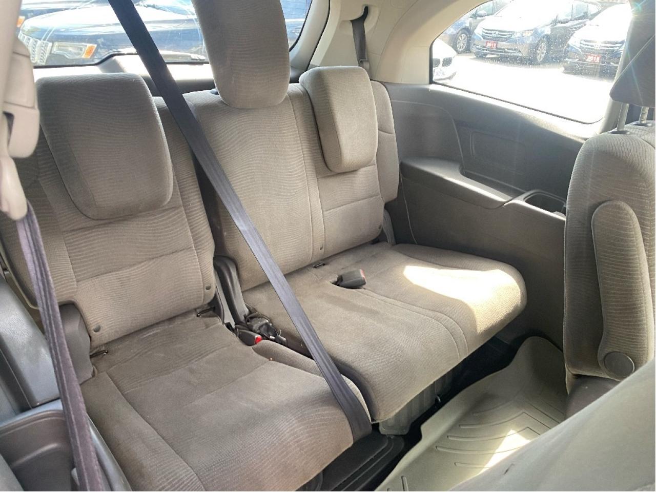 2012 Honda Odyssey LX Photo