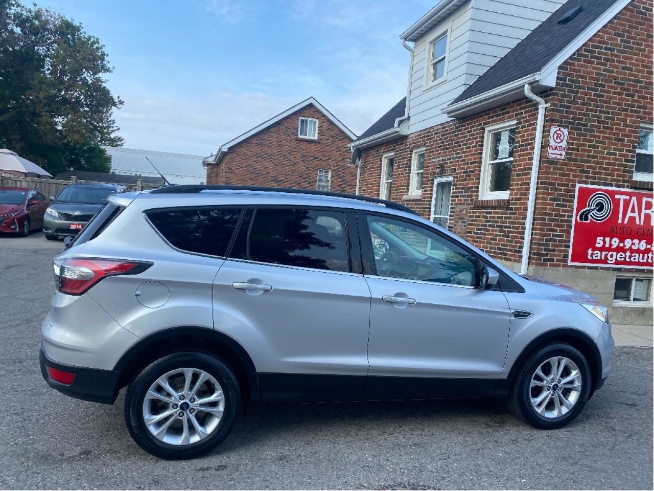 2017 Ford Escape SE Photo