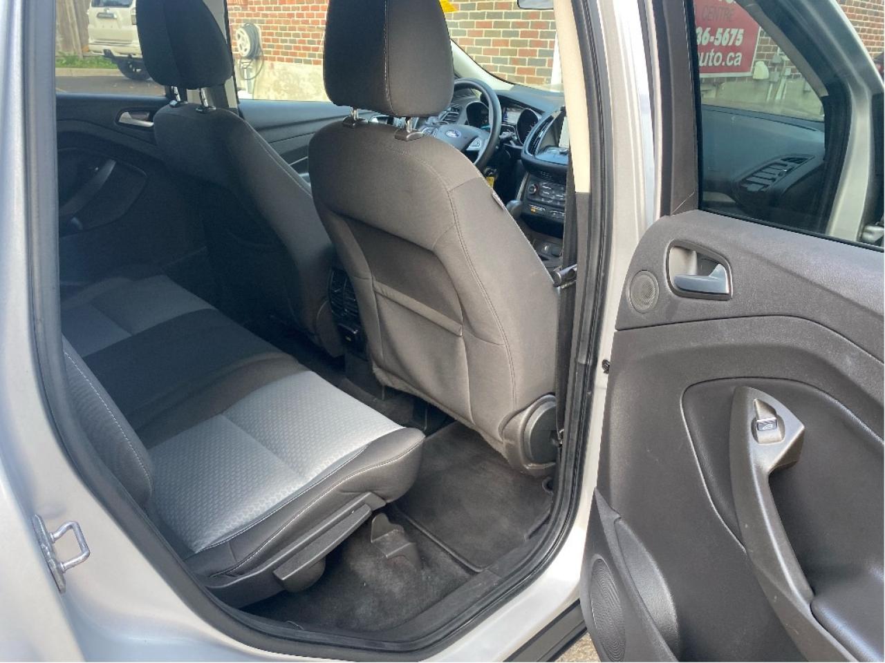 2017 Ford Escape SE Photo