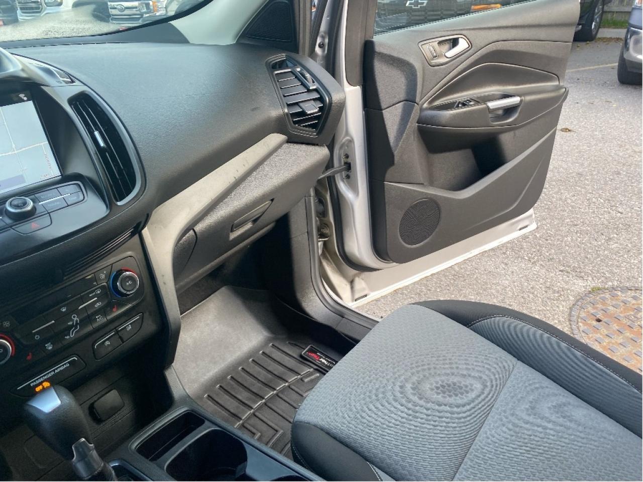 2017 Ford Escape SE Photo