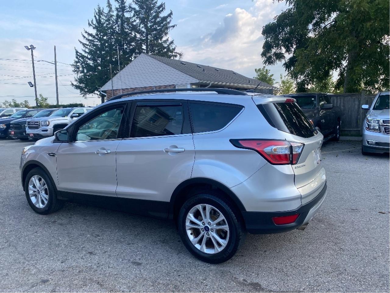 2017 Ford Escape SE Photo4