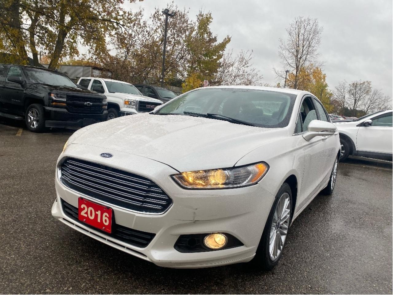 2016 Ford Fusion SE Photo2