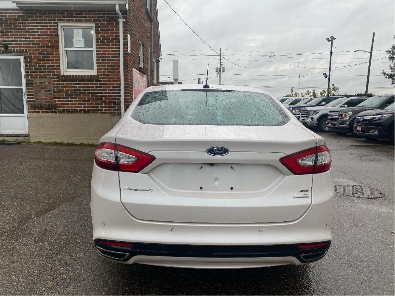 2016 Ford Fusion SE Photo