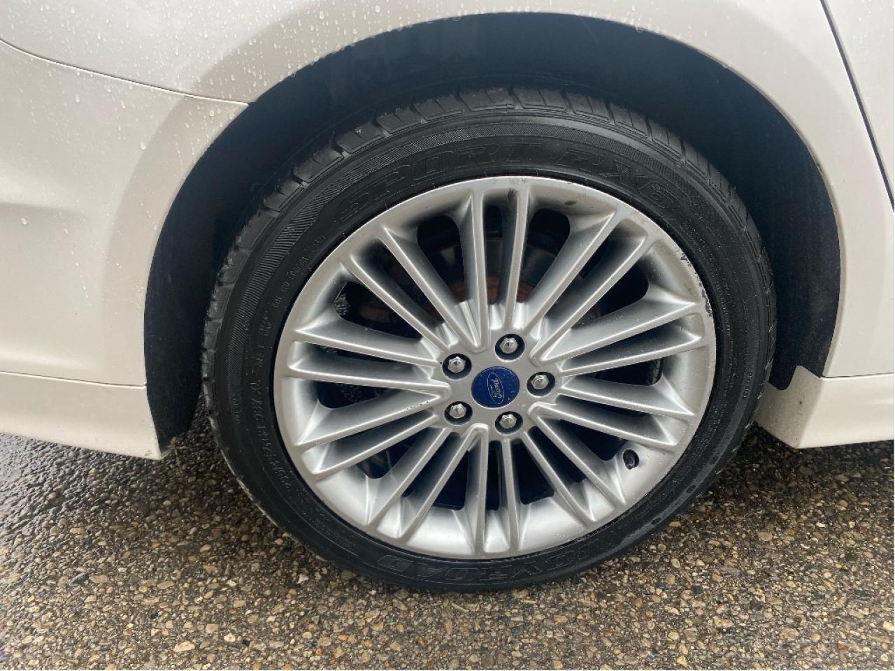 2016 Ford Fusion SE Photo