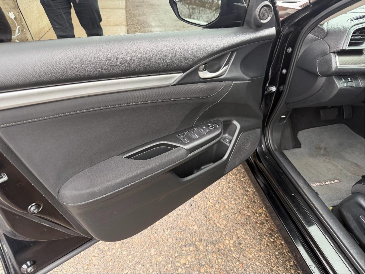 2020 Honda Civic Sedan EX Photo