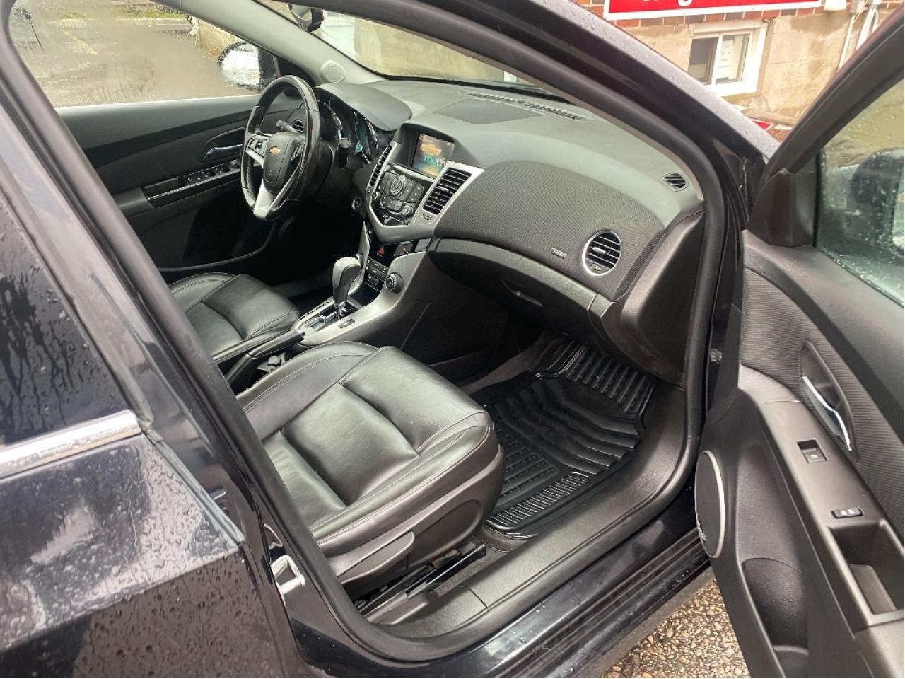 2016 Chevrolet Cruze LTZ. Fully Loaded, Great condition! Inclues set of Photo