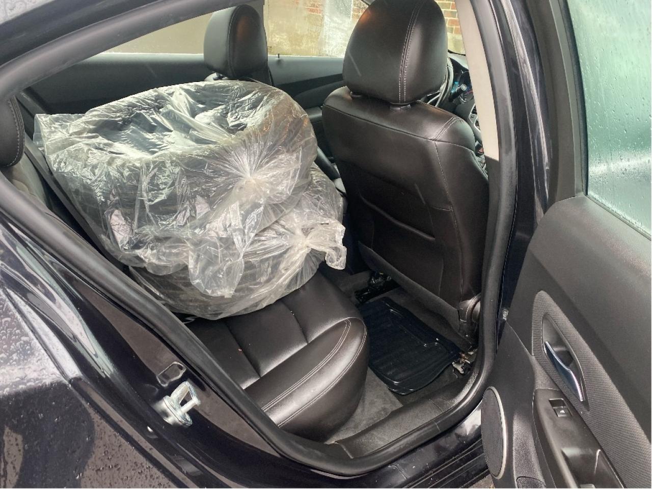 2016 Chevrolet Cruze LTZ. Fully Loaded, Great condition! Inclues set of Photo