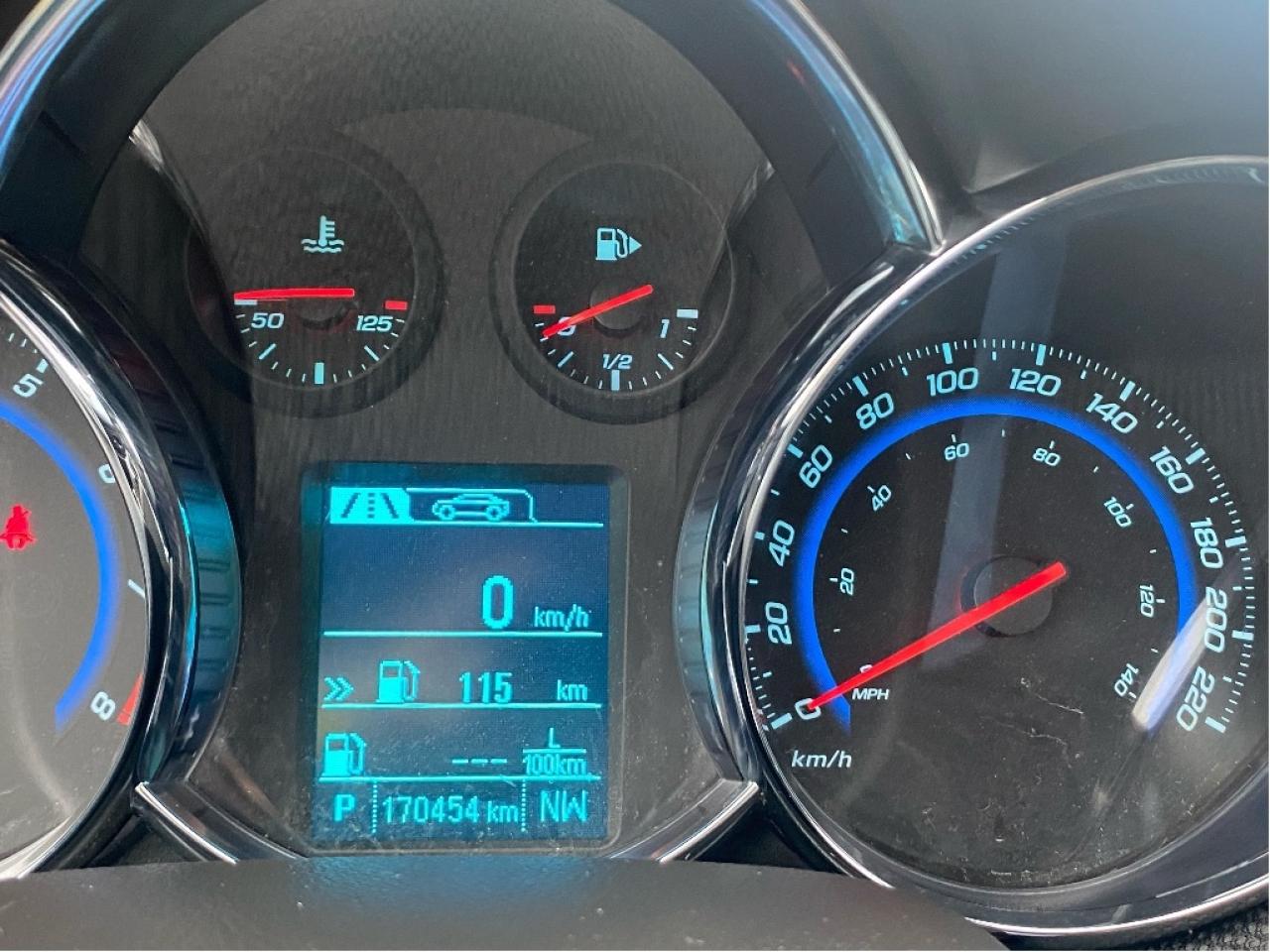 2016 Chevrolet Cruze LTZ. Fully Loaded, Great condition! Inclues set of Photo