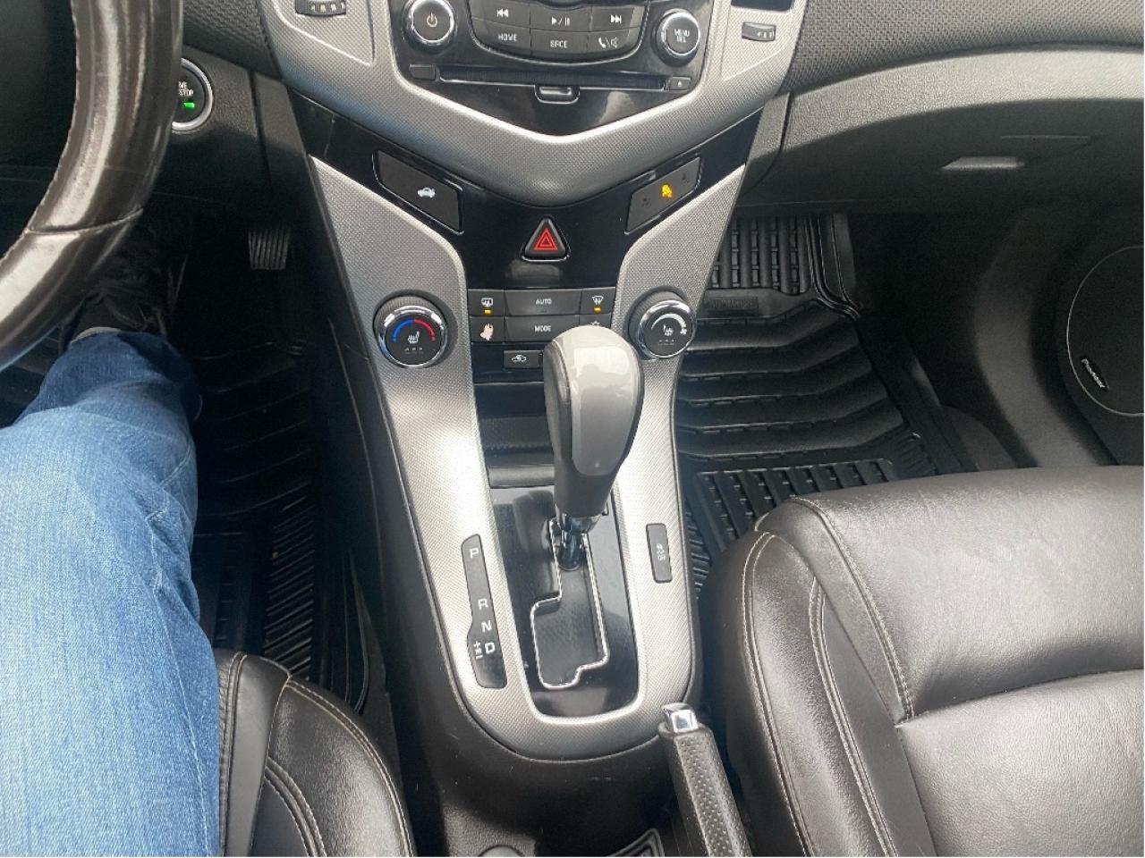 2016 Chevrolet Cruze LTZ. Fully Loaded, Great condition! Inclues set of Photo