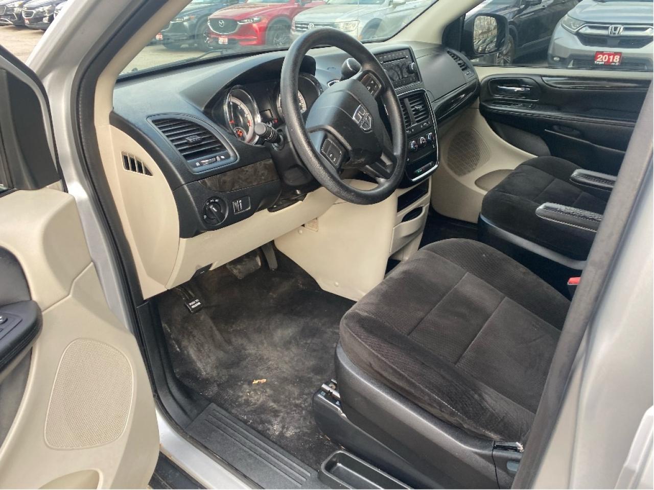 2012 Dodge Grand Caravan SE Photo