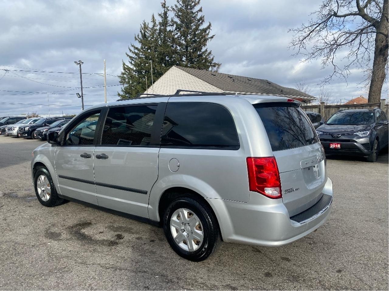 2012 Dodge Grand Caravan SE Photo4