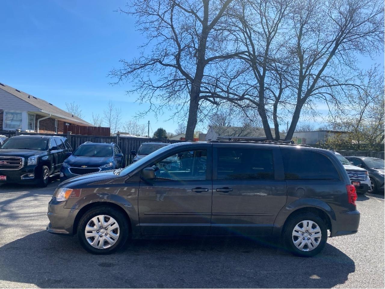 2015 Dodge Grand Caravan SXT Photo3