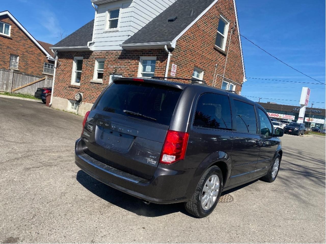 2015 Dodge Grand Caravan SXT Photo