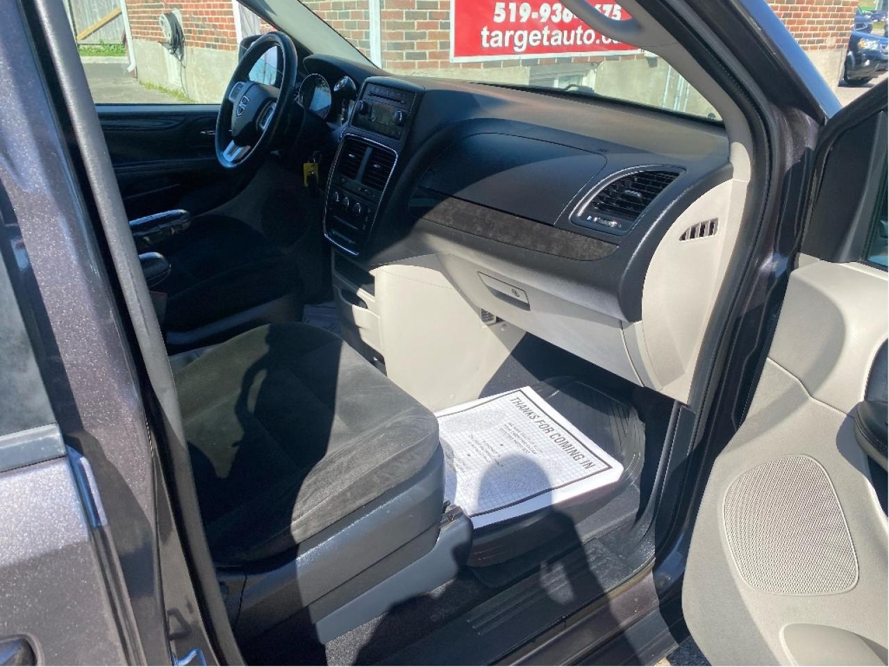 2015 Dodge Grand Caravan SXT Photo