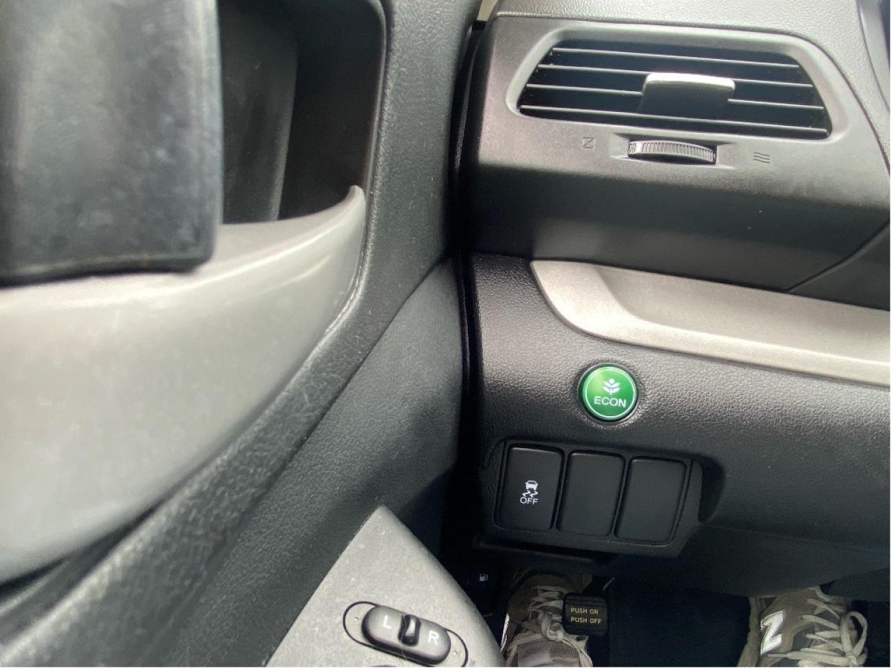 2013 Honda CR-V EX. No accidents, 2Sets of Tires !! Photo