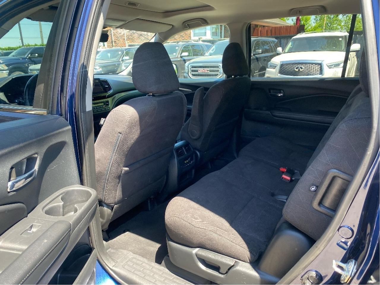 2020 Honda Pilot EX Photo