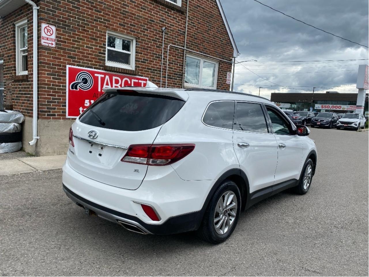 2017 Hyundai Santa Fe XL 7 Passenger, Great Condition Photo