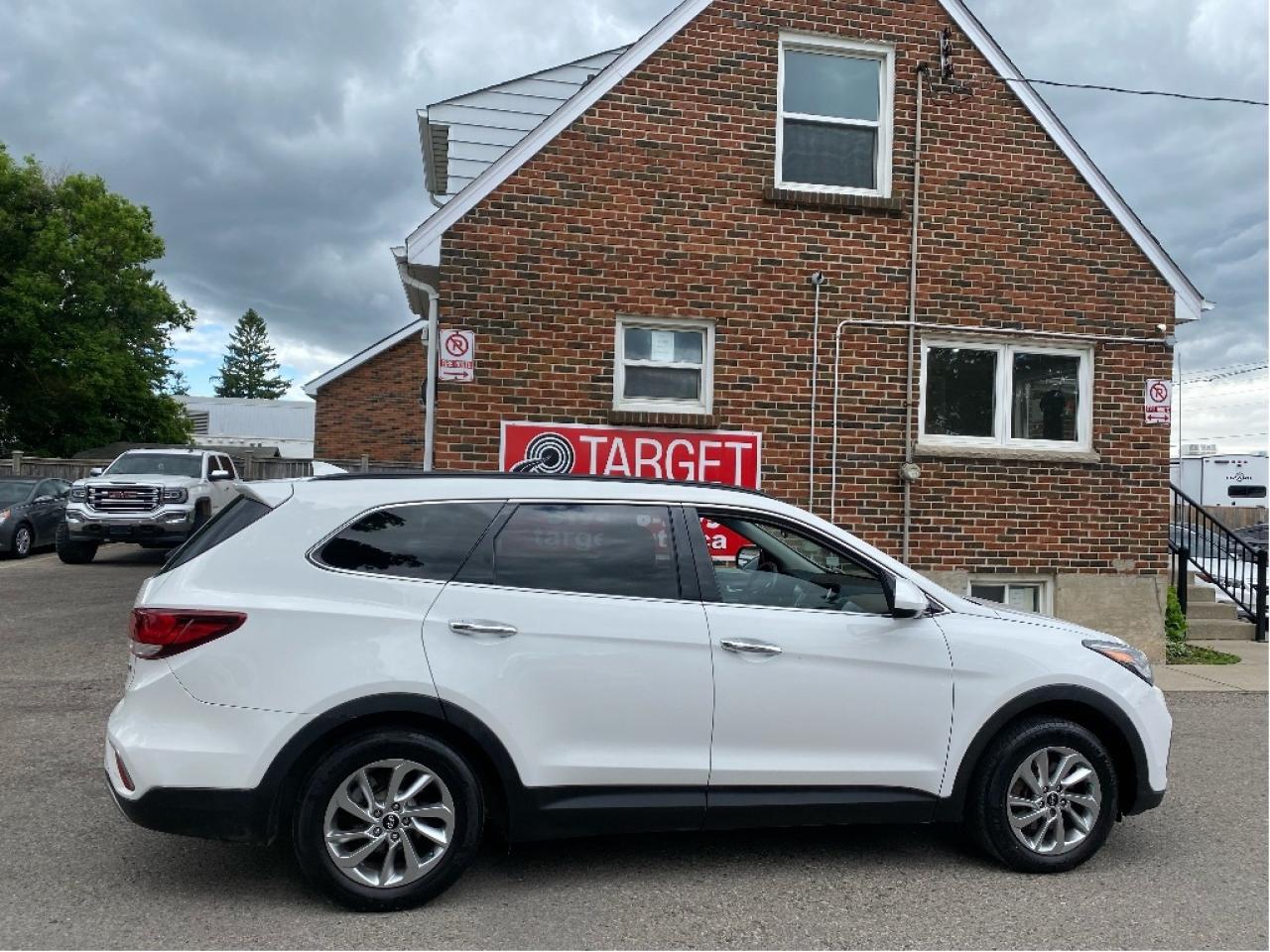2017 Hyundai Santa Fe XL 7 Passenger, Great Condition Photo