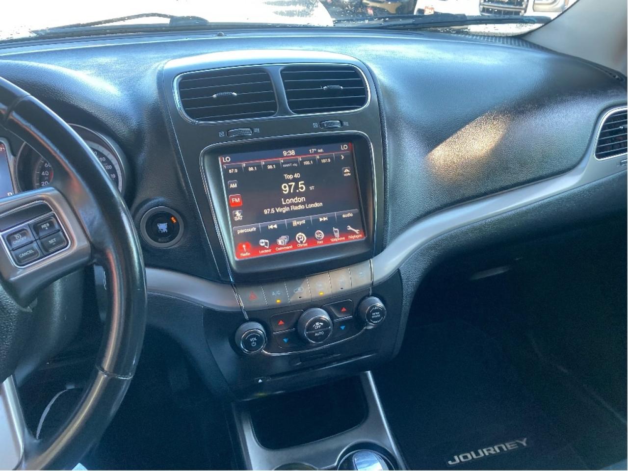 2016 Dodge Journey Crossroad Photo