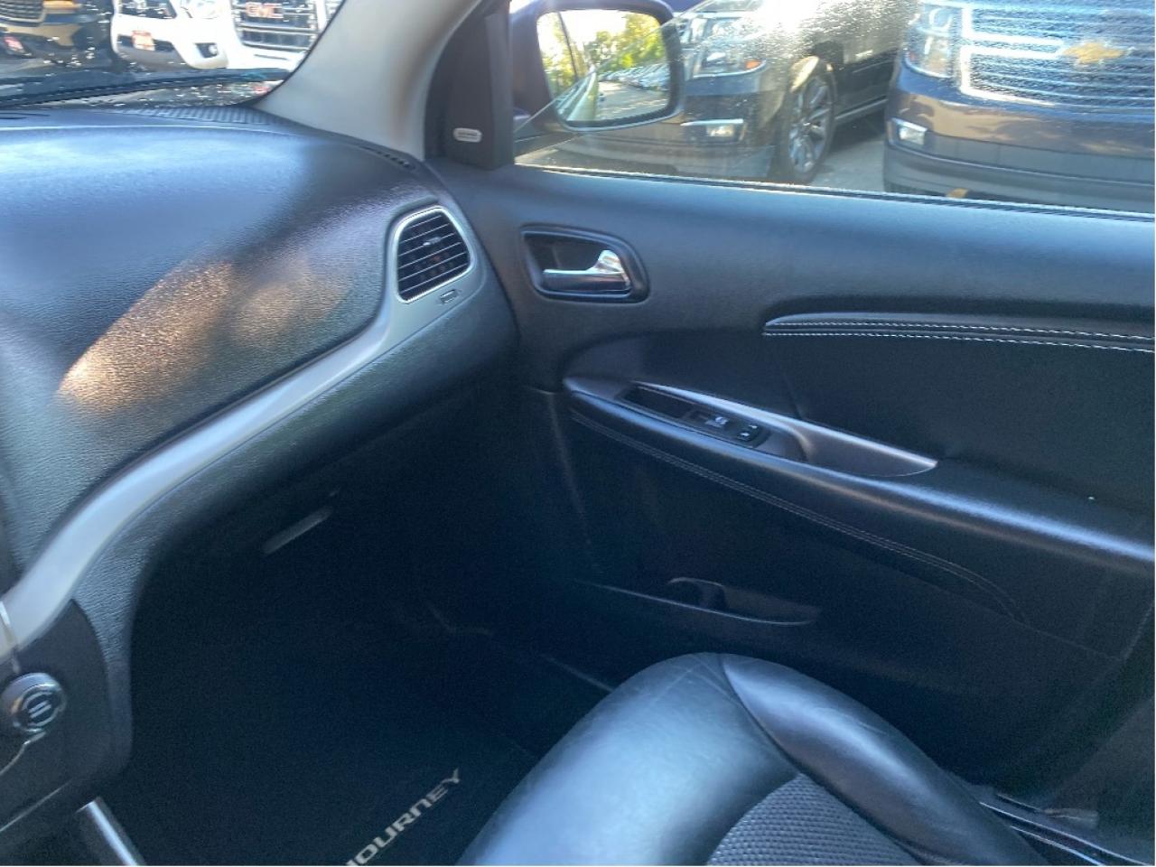 2016 Dodge Journey Crossroad Photo