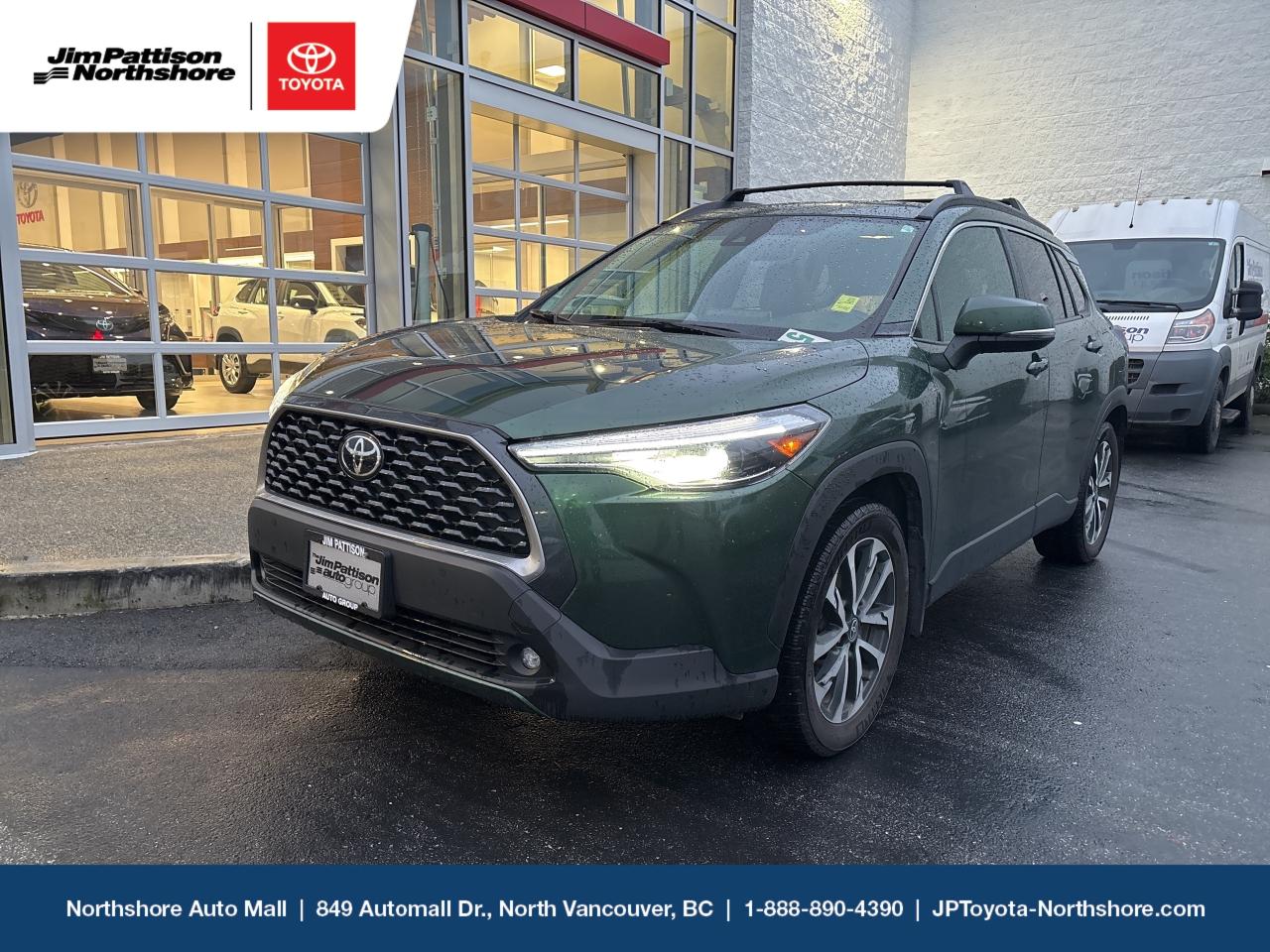 Used 2022 Toyota Corolla Cross XLE AWD for sale in North Vancouver, BC