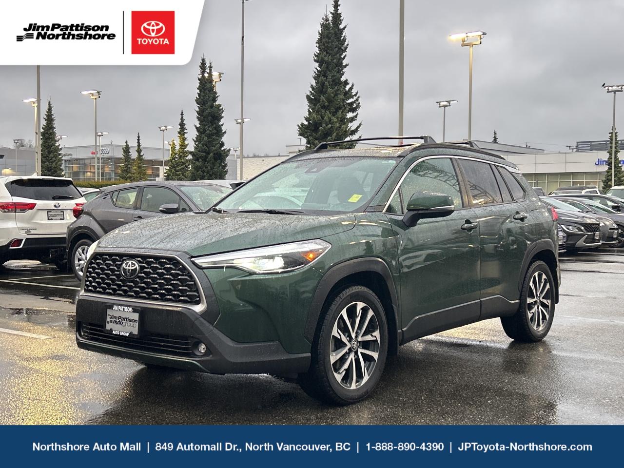 Used 2022 Toyota Corolla Cross XLE AWD for sale in North Vancouver, BC