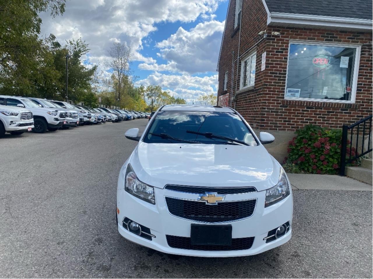 2014 Chevrolet Cruze 2LT, Loaded, Drives Great !! Photo