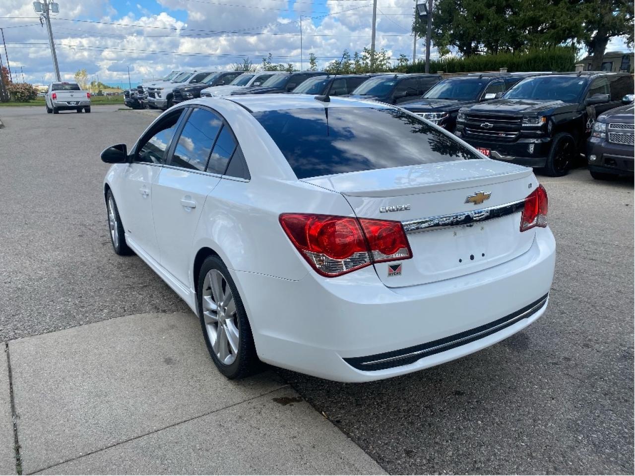 2014 Chevrolet Cruze 2LT, Loaded, Drives Great !! Photo