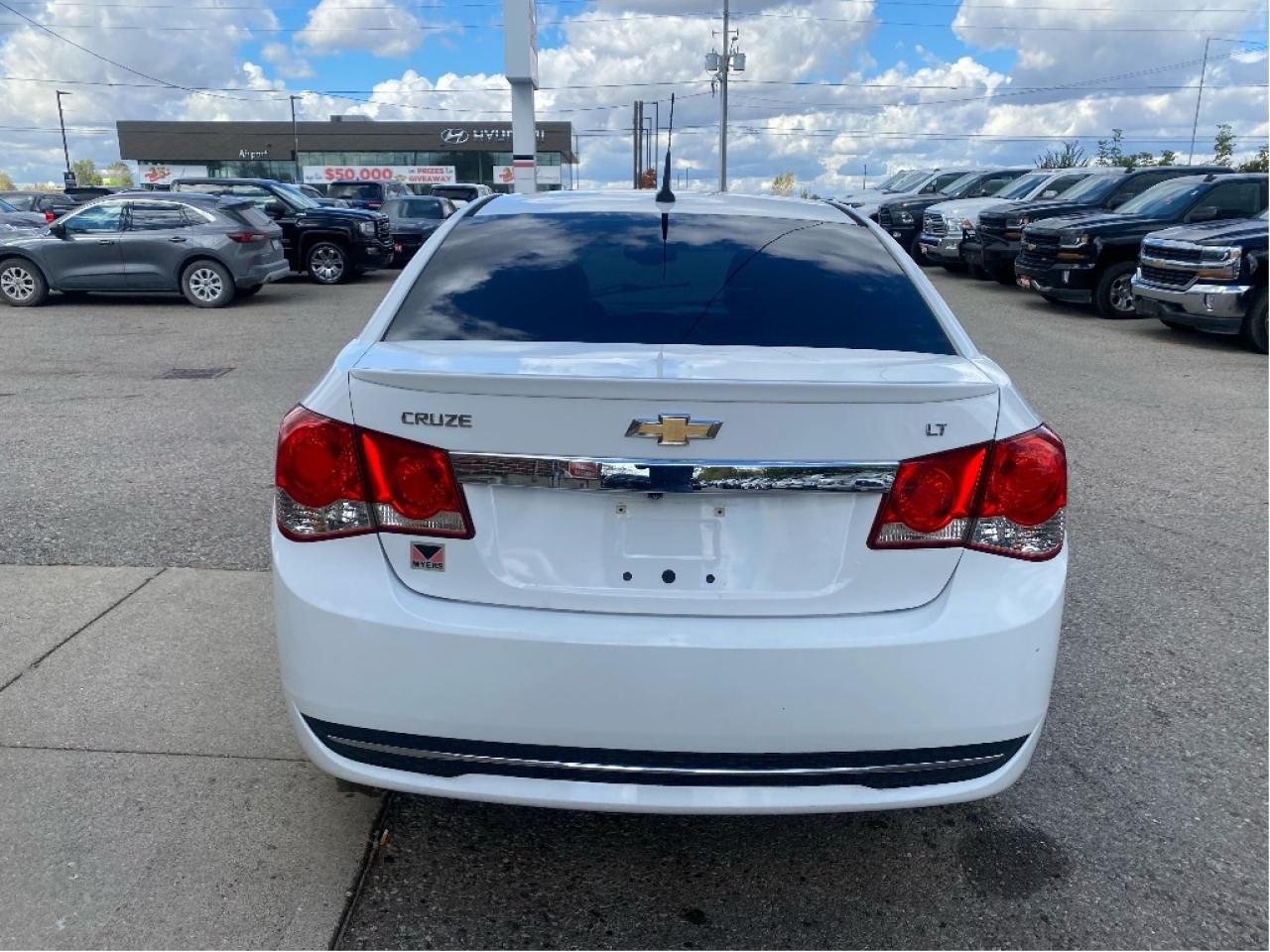 2014 Chevrolet Cruze 2LT, Loaded, Drives Great !! Photo