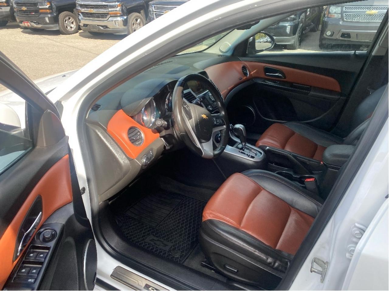 2014 Chevrolet Cruze 2LT, Loaded, Drives Great !! Photo