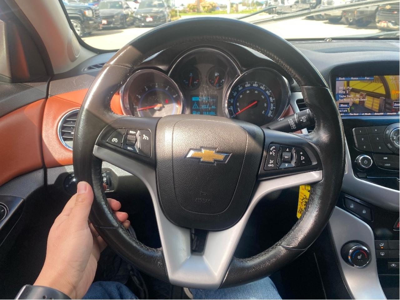 2014 Chevrolet Cruze 2LT, Loaded, Drives Great !! Photo